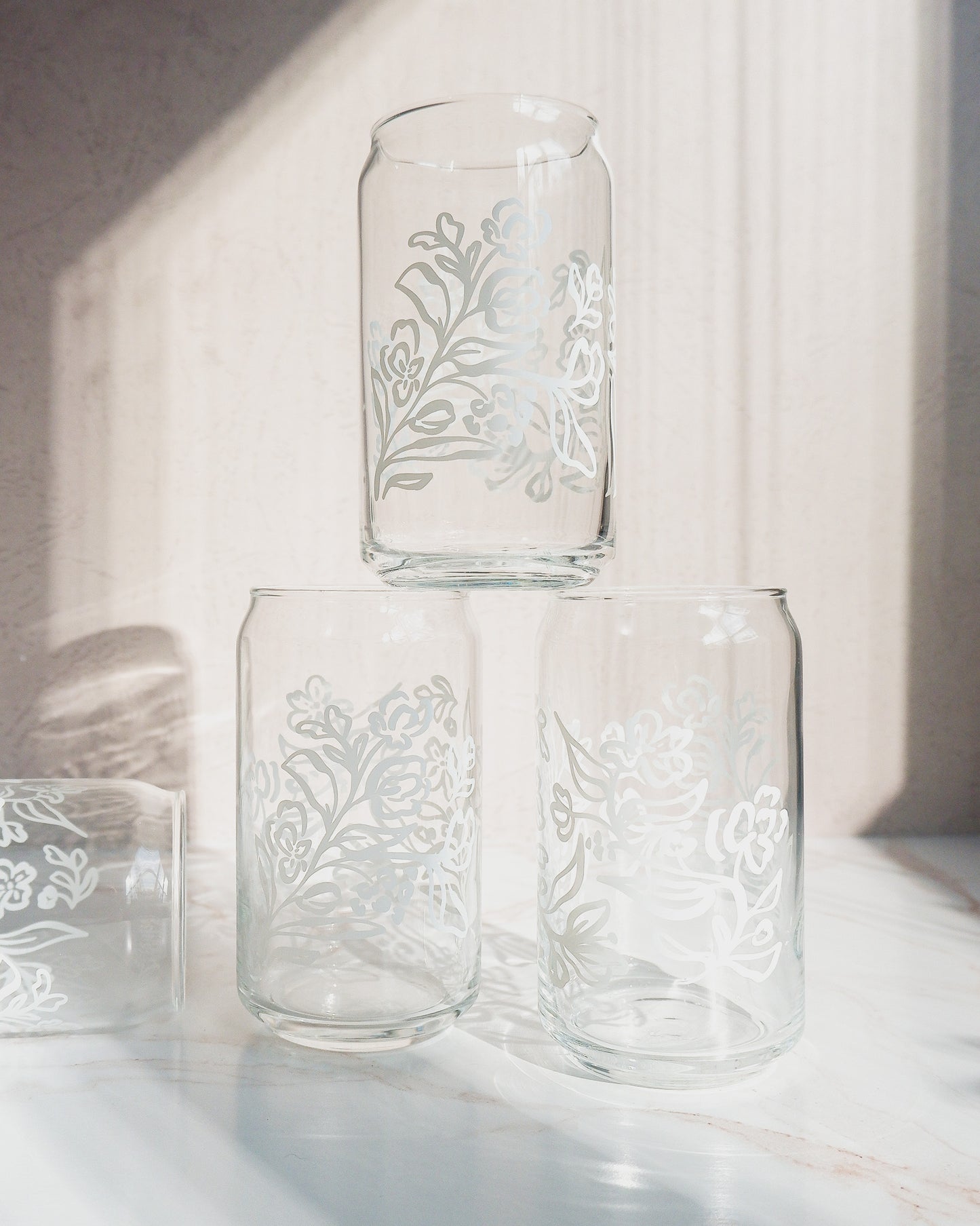 Expressive Florals 16 oz Soda Can Glass