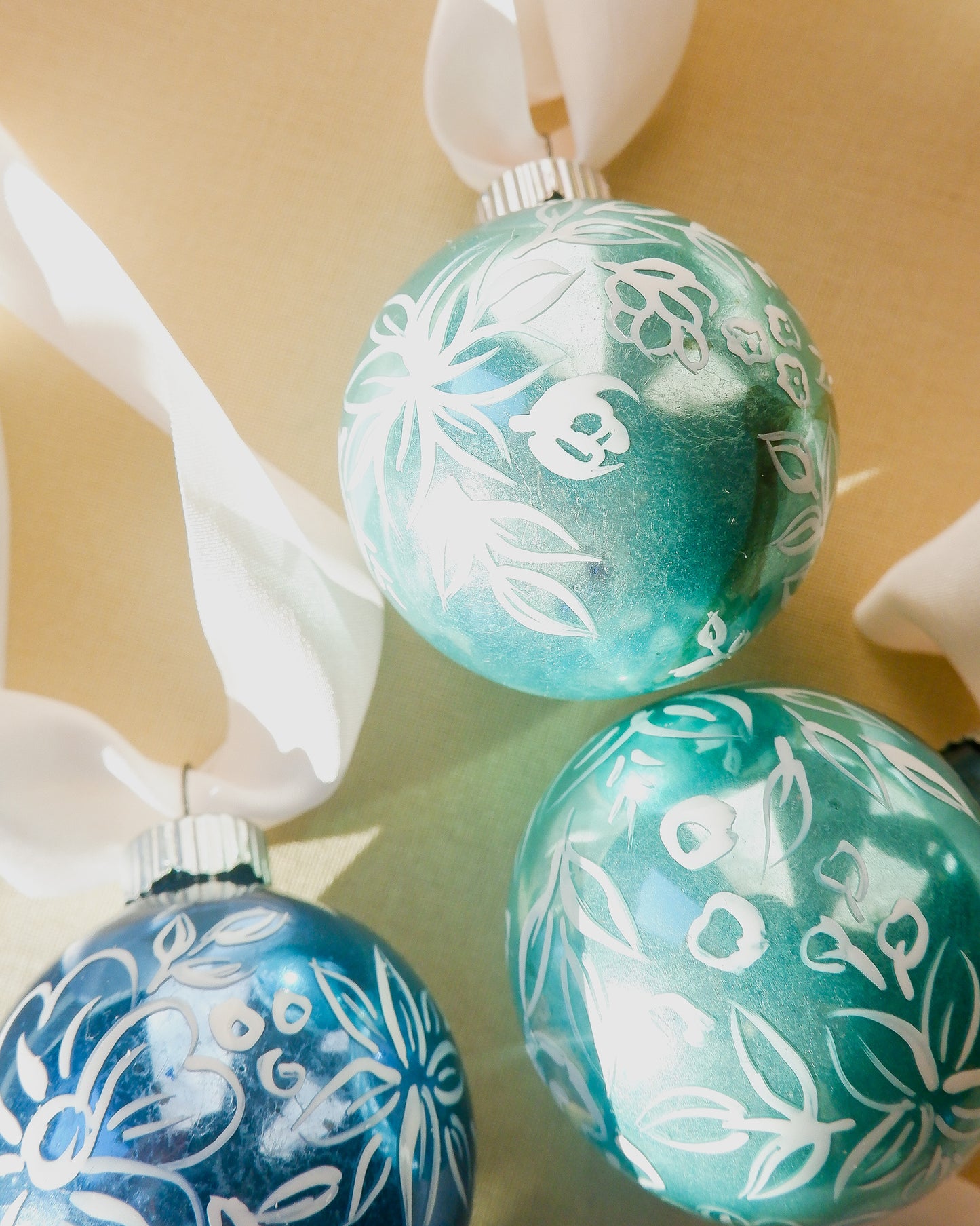 Blue Floral Round Ornament