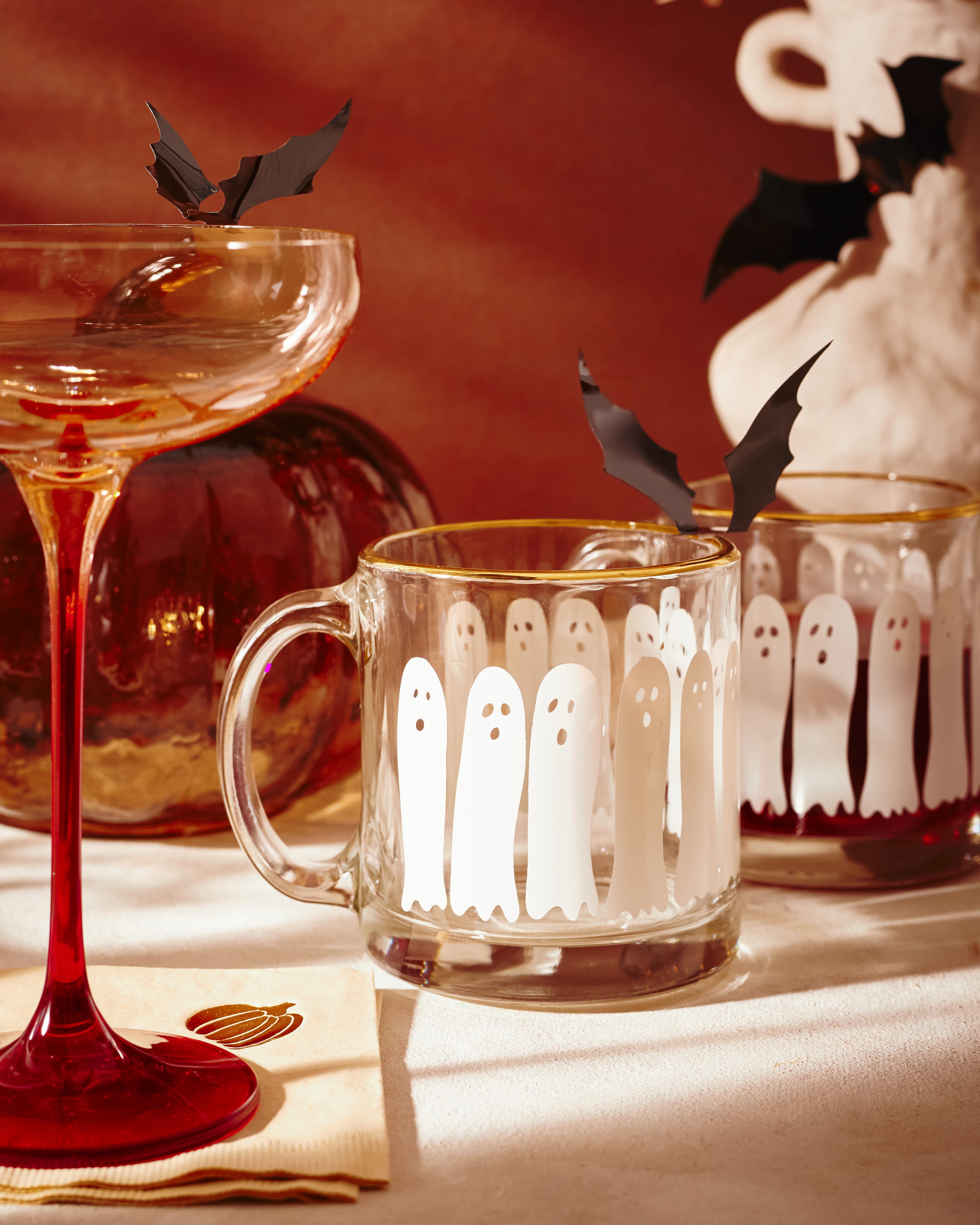 Boo ghost illustrated gold-rimmed glass coffee mug