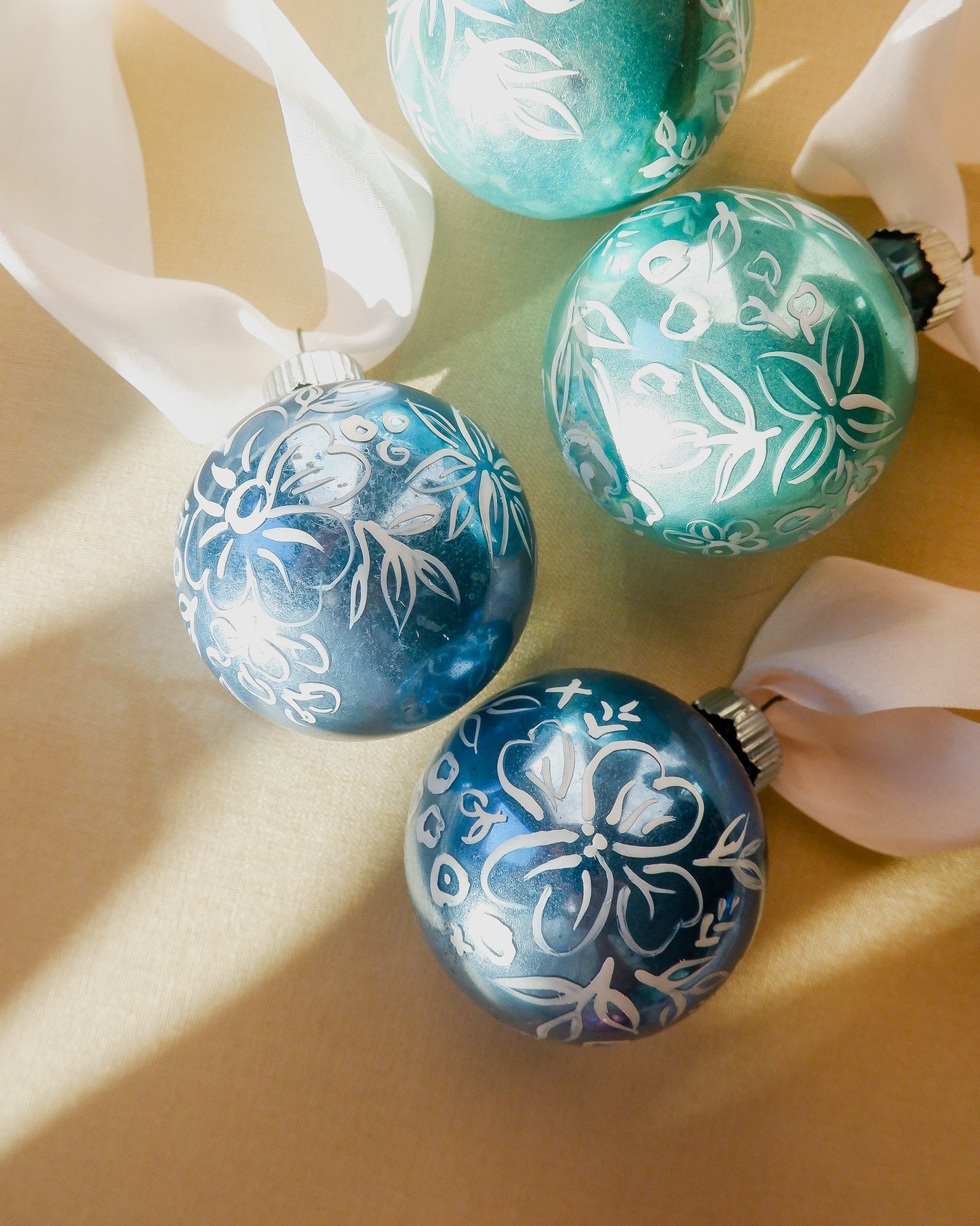 Blue Floral Round Ornament
